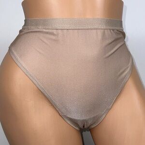 TC Fine Intimates Sz Medium Glow Girl 4748 Nude Stretch Nylon Thong Panty Silky